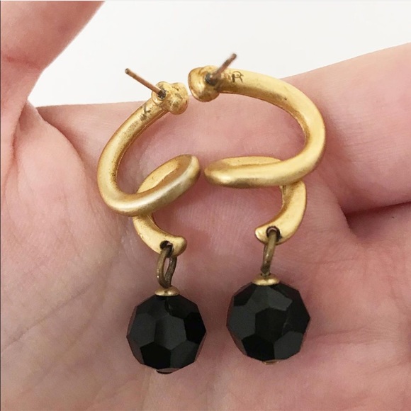 Vintage Matte Gold & Black Glass Earrings - Picture 4 of 4